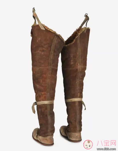 黃磊孫莉帶娃爬長(zhǎng)城同款雪地靴 黃磊孫莉帶娃爬長(zhǎng)城雪地靴是什么牌子