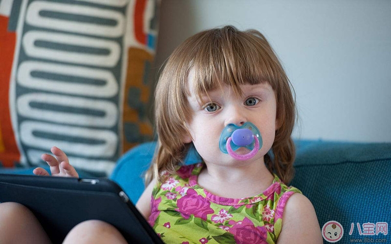 安撫奶嘴到底該不該用 安撫奶嘴什么時候用