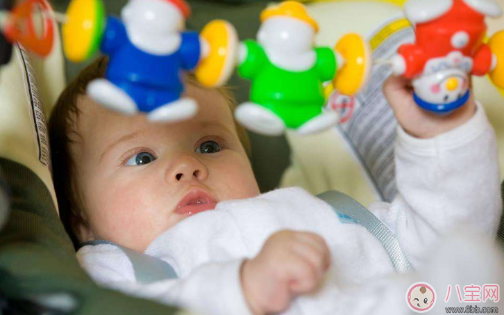 怎么培養寶貝有意識抓握 怎么鍛煉孩子的雙手更加靈活