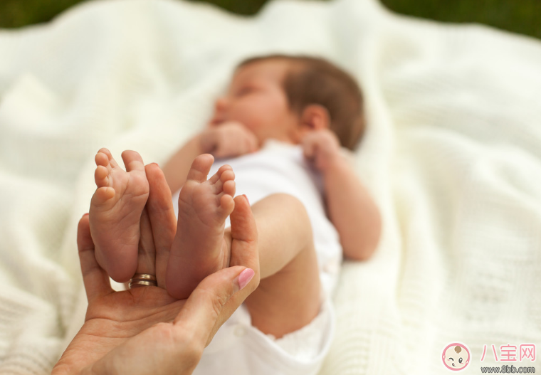 寶寶O型腿是因為缺鈣嗎 寶寶腿型是O的要不要補鈣 寶寶O型腿是因為缺鈣嗎 寶寶腿型是O的要不要補鈣