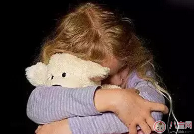 小孩困了卻不肯睡覺怎么辦 寶寶困了卻不肯睡覺家長怎么教育 小孩困了卻不肯睡覺怎么辦 寶寶困了卻不肯睡覺家長怎么教育