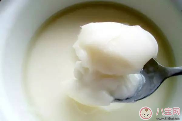 豬油這種美食在農(nóng)村做飯少不了 豬油的好處在哪里