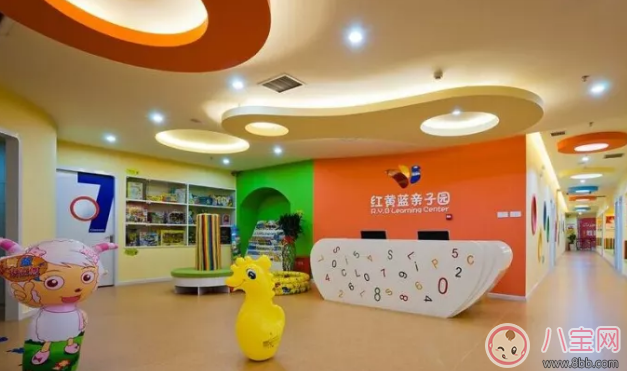 紅黃藍幼兒園虐童事件是不是真的 紅黃藍幼兒園虐童事件背后隱情