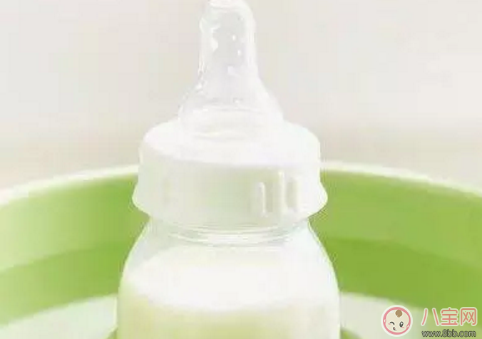 如何正確解凍母乳 在冬天正確給寶寶溫奶的方法有哪些