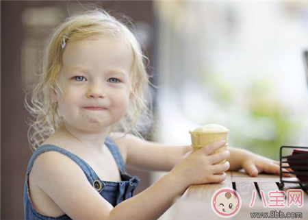 寶寶發燒手腳冰涼是怎么回事 手腳冰涼該怎樣補充營養