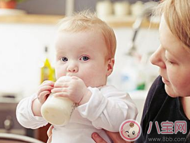寶寶喝奶粉上火的原因 怎么預防寶寶喝奶粉上火