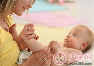 一個人帶孩子辛苦的心情說說朋友圈  獨自帶孩子累的經典短語說說朋友圈