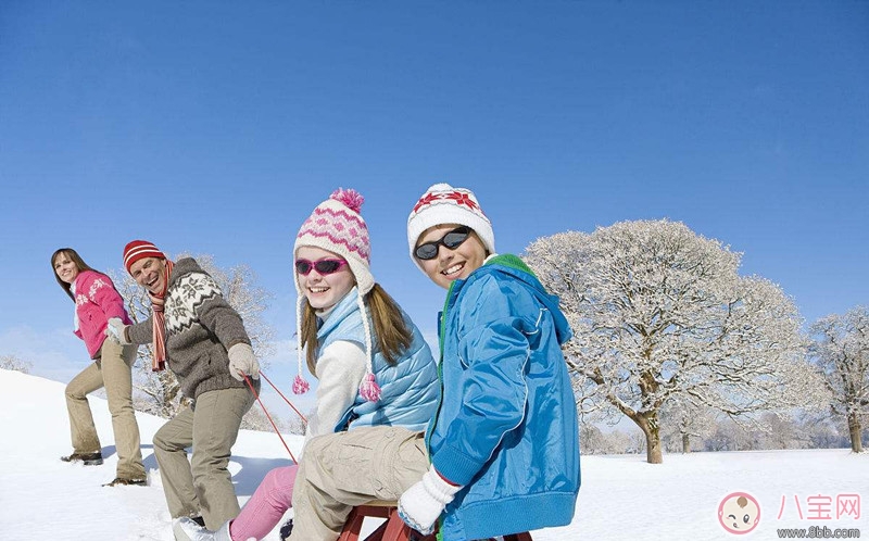 冬天孩子多穿點(diǎn)能預(yù)防感冒嗎 怎么做孩子冬天不生病 冬天孩子多穿點(diǎn)能預(yù)防感冒嗎 怎么做孩子冬天不生病