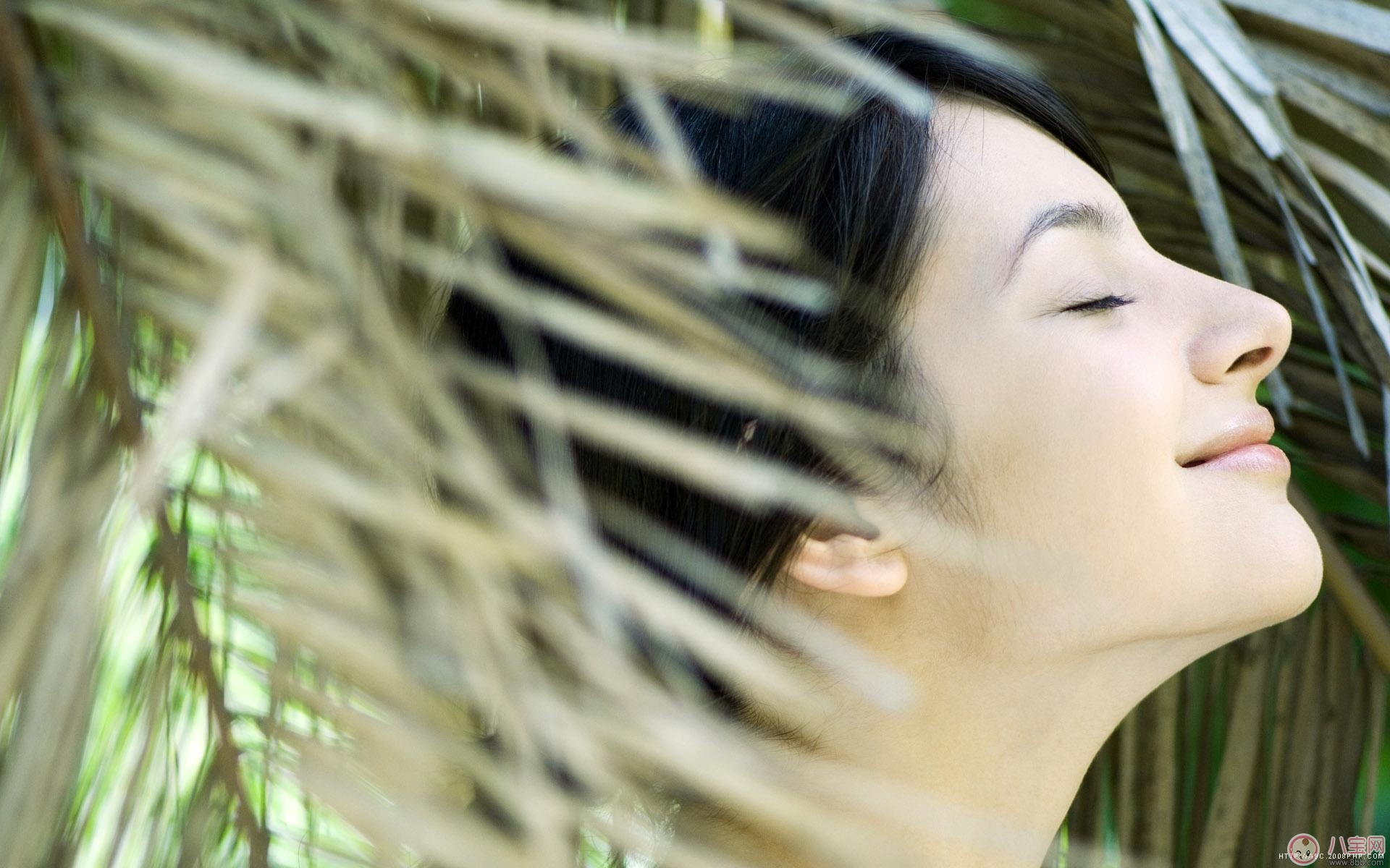 為什么網(wǎng)上的女明星生孩子還可以那么美 看看自己就不太好