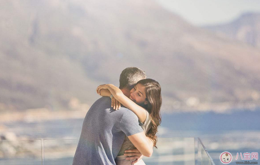 為什么說準媽媽懷孕不能抱別人家孩子 孕婦不能抱別人家孩子是迷信嗎