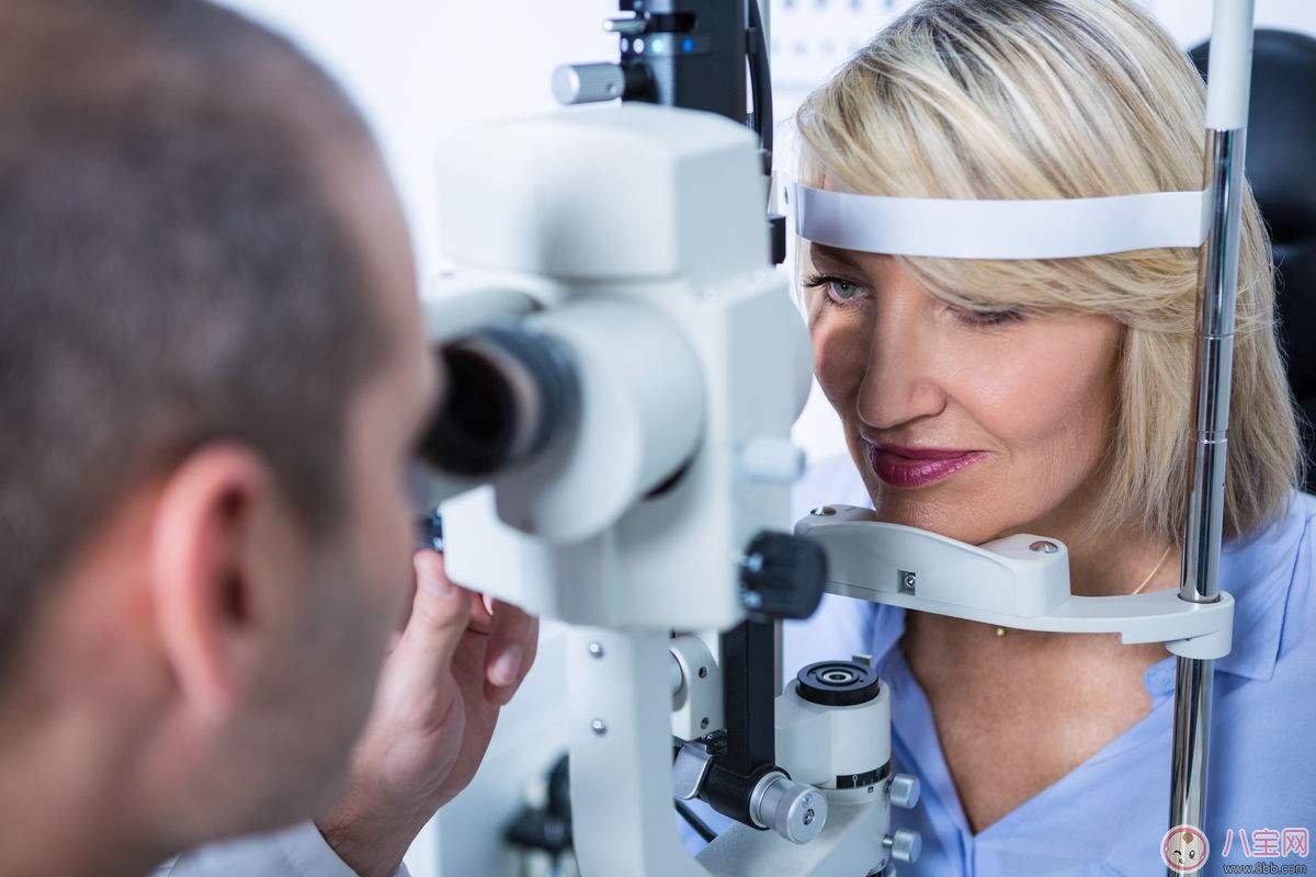 產(chǎn)后眼部怎么抗衰老  產(chǎn)后黑眼圈眼袋如何護理