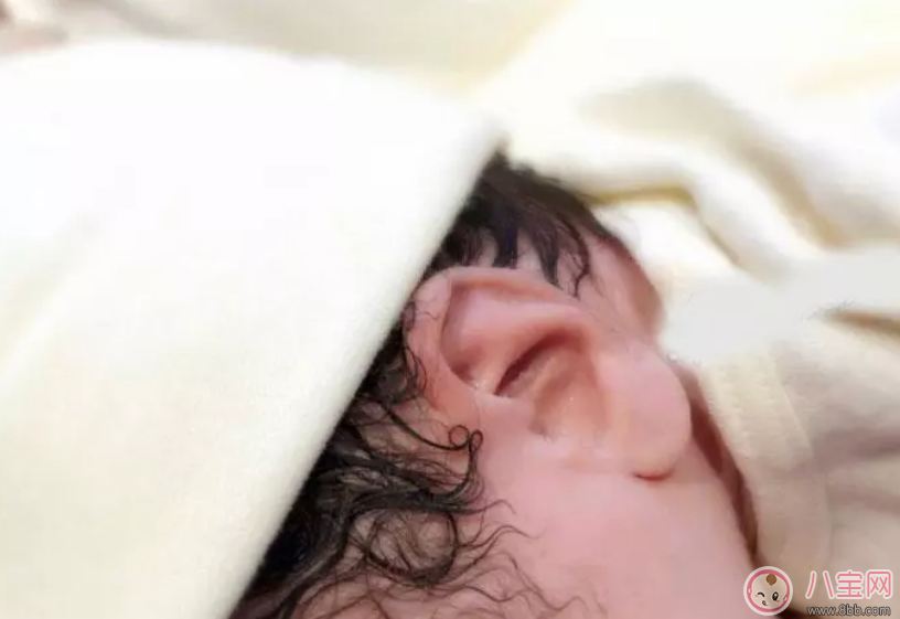 黃英二胎產女是順產還是剖腹產 黃英生兒子是剖腹產嗎 黃英二胎產女是順產還是剖腹產 黃英生兒子是剖腹產嗎