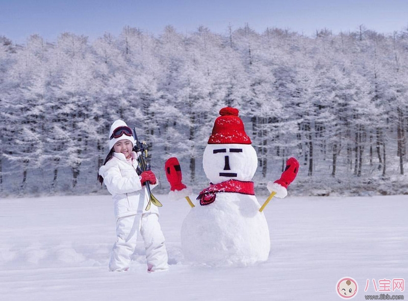 今日大雪帶孩子看雪心情說說朋友圈  帶小孩看雪說說短語朋友圈