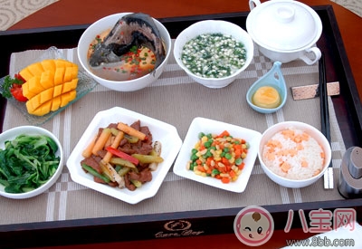 月子期間乳房護(hù)理方法 月子期間飲食注意事項(xiàng)