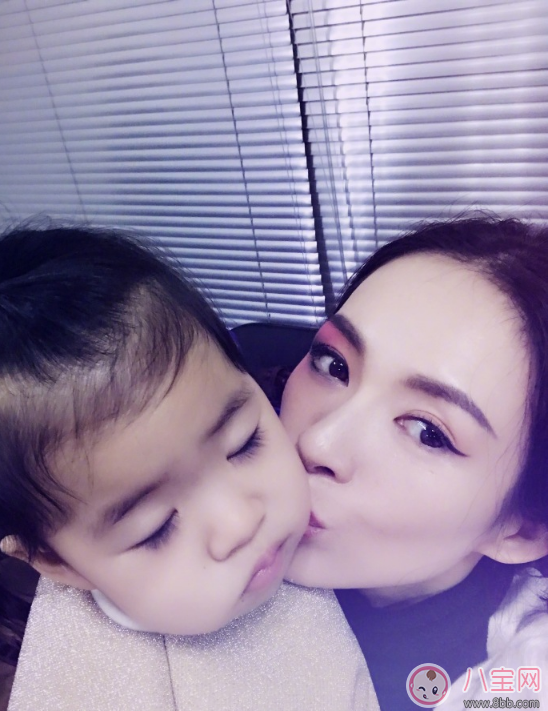 睡吧醒醒走啊等等是什么 明星給孩子起小名哪種最搞笑