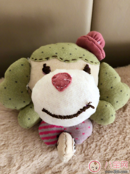 謝娜縫玩具給寶寶 懷孕的時候可以縫東西嗎