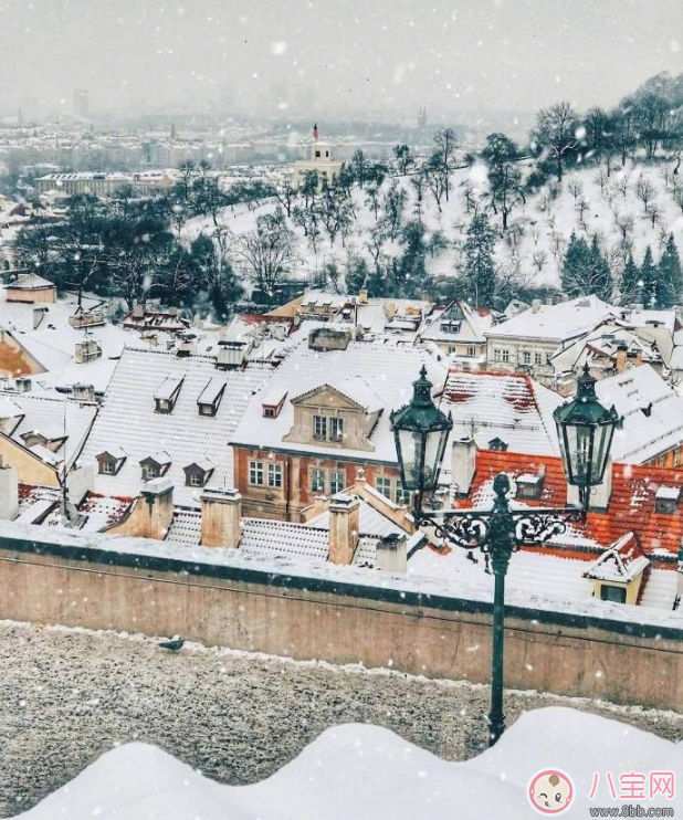 下雪了發(fā)什么朋友圈好 下雪了溫情傷感朋友圈說(shuō)說(shuō)推薦 下雪了發(fā)什么朋友圈好 下雪了溫情傷感朋友圈說(shuō)說(shuō)推薦