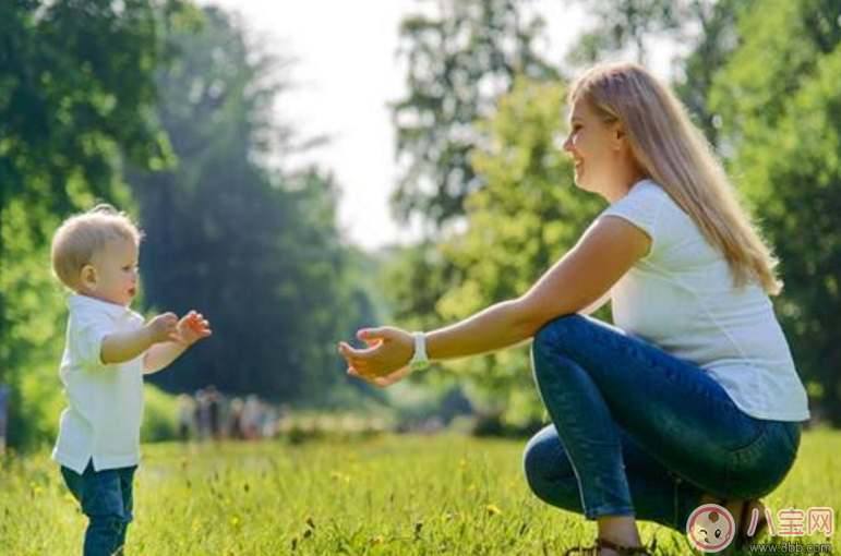 寶寶會走路了怎么寫說說朋友圈 寶寶會走路了高興說說心情祝福語