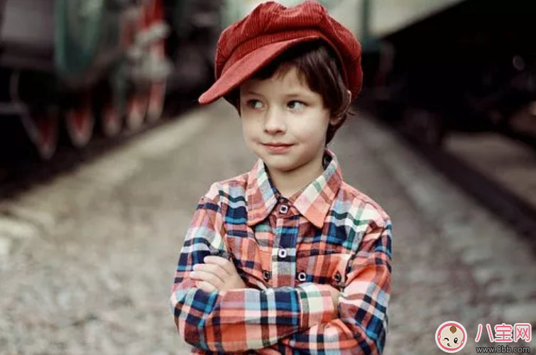 如何選購寶寶枕頭   選擇嬰幼兒枕頭枕芯有講究嗎