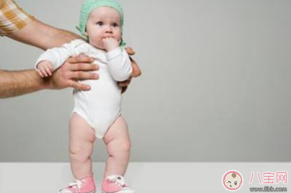 寶寶走路姿勢不對是有什么病 寶寶走路姿勢預示疾病真的嗎