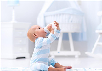 嬰兒奶粉哪個牌子好  惠氏和美素佳兒哪個好