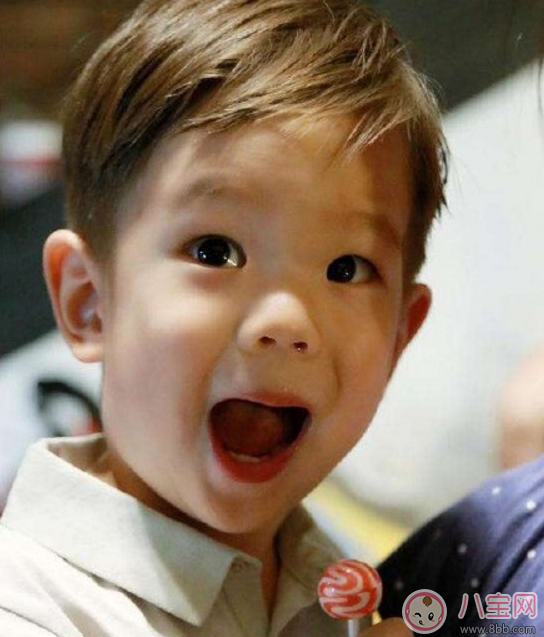 嗯哼嬰兒照是什么樣  嗯哼嬰兒照有哪些