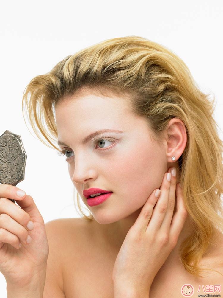 產(chǎn)后長(zhǎng)脂肪粒怎么辦   快速去脂肪粒如何按摩