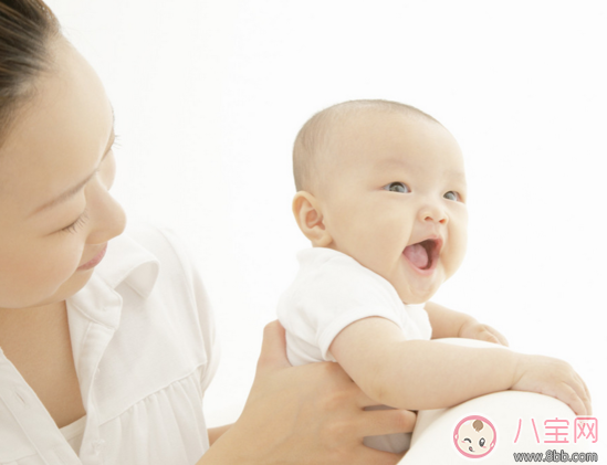 如何給孩子選擇適合的保姆 應注意什么
