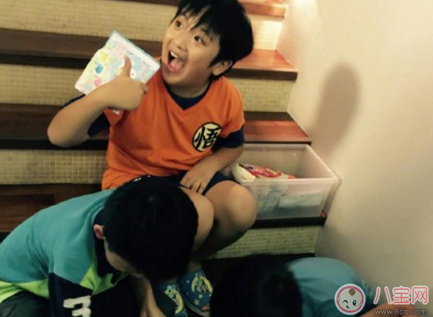 費曼最新照片 費曼長胖了嗎(小孩太胖怎么辦)