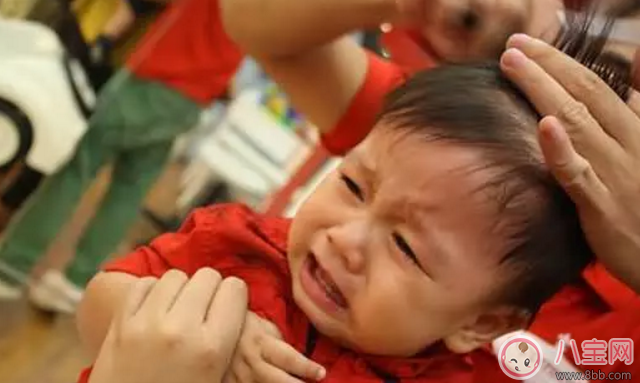 3個月寶寶害怕什么東西 三個月寶寶害怕的原因是什么 3個月寶寶害怕什么東西 三個月寶寶害怕的原因是什么