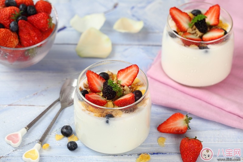 酸奶是酸性還是堿性 孕婦喝酸奶有哪些需要注意的 酸奶是酸性還是堿性 孕婦喝酸奶有哪些需要注意的