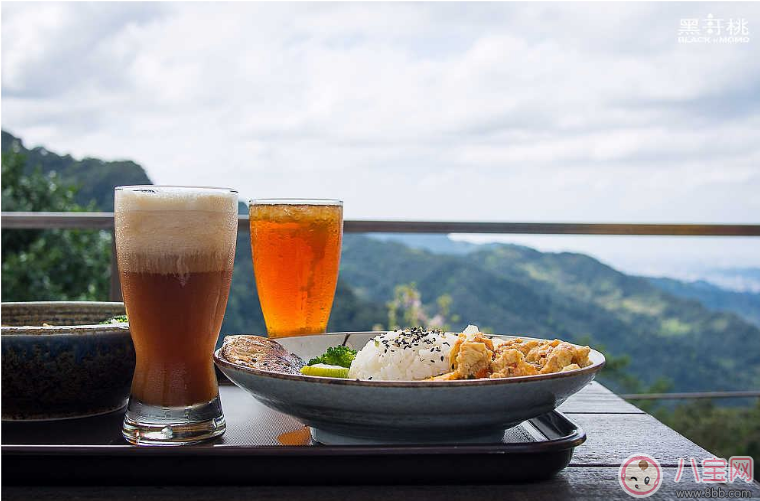 2018校園元旦朋友圈祝福語 2018元旦跟老師發什么好 2018校園元旦朋友圈祝福語 2018元旦跟老師發什么好