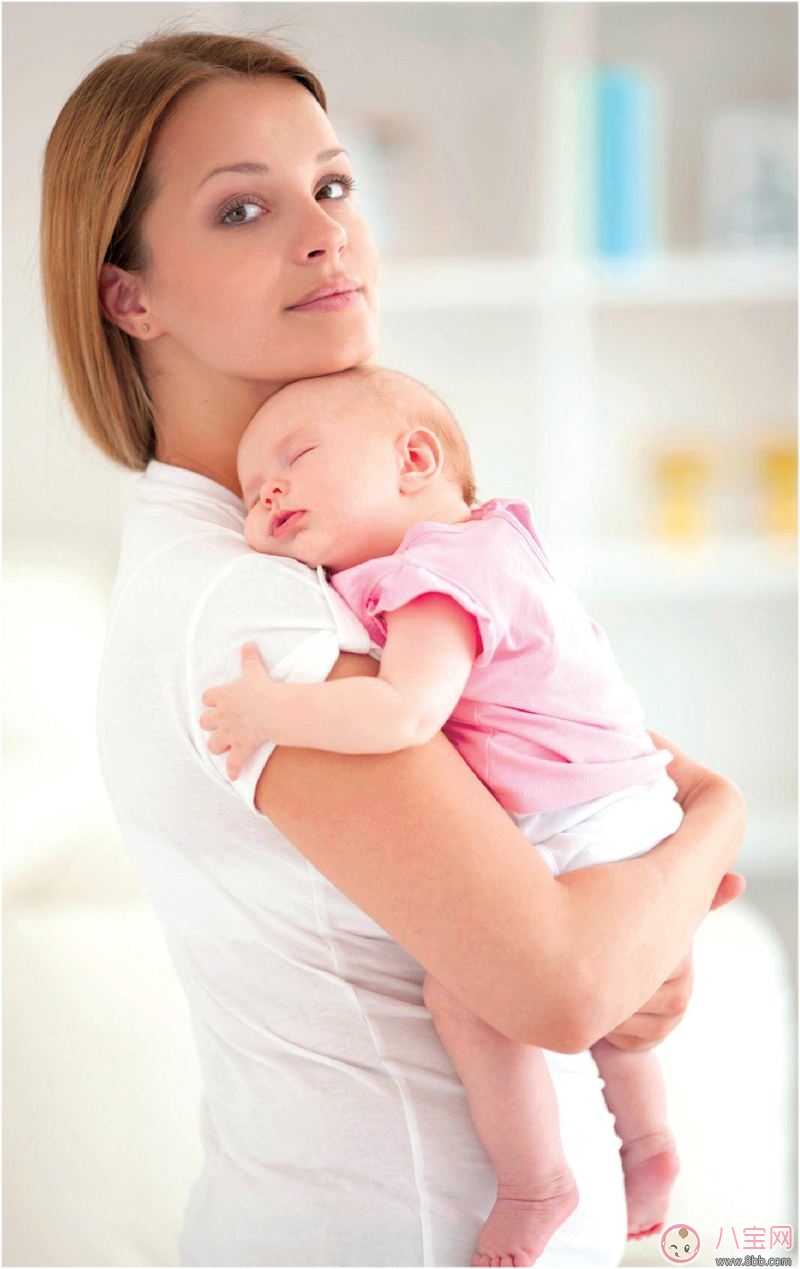 為什么寶寶吃奶只吃一側(cè) 寶寶吃母乳只吃一邊怎么辦 為什么寶寶吃奶只吃一側(cè) 寶寶吃母乳只吃一邊怎么辦