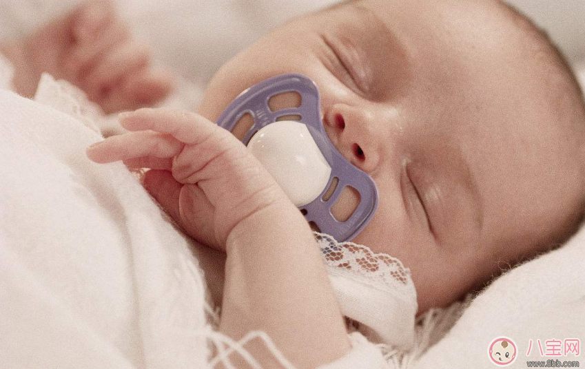 2018年雙胞胎女孩名字叫什么好 狗年雙胞胎寶寶名字