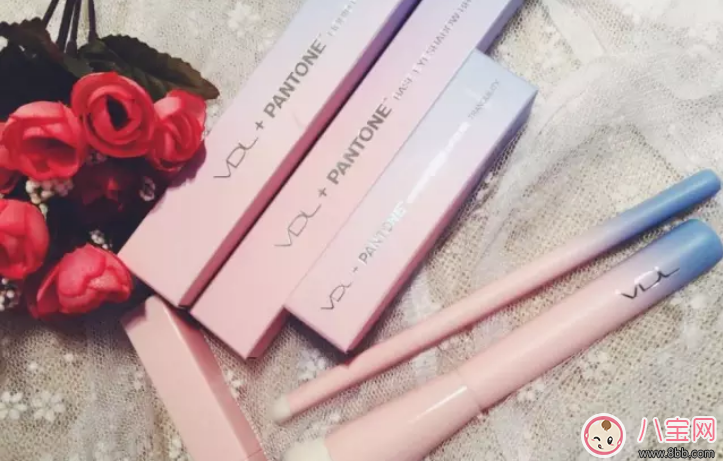 2017平安夜送女友什么禮物   平安夜約會如何挑選禮物（十二星座女送禮攻略）