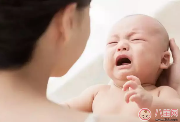 為什么剖腹產(chǎn)寶寶更容易哭 剖腹產(chǎn)寶寶更容易哭怎么辦