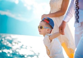 孩子搶大人的手機不聽話的原因是什么 怎么設身處地的知道孩子的想法