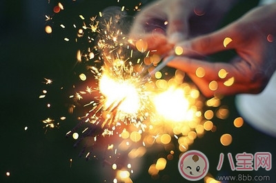 2018元旦朋友圈怎么發(fā) 2018元旦朋友圈抒情動態(tài)