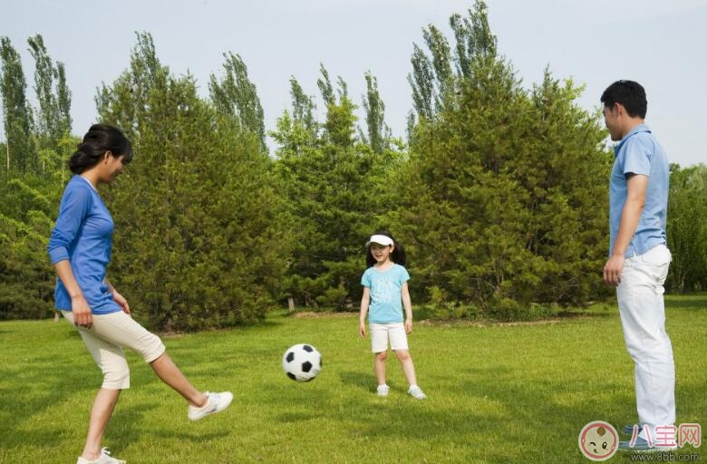 和孩子交流很困難怎么辦 孩子說(shuō)不用你管怎么教育 和孩子交流很困難怎么辦 孩子說(shuō)不用你管怎么教育