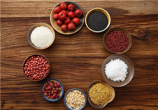 臘八節(jié)有哪些傳統(tǒng)飲食風(fēng)俗   臘八節(jié)全國各地有什么風(fēng)俗習(xí)慣