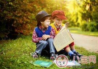 孩子冬天睡覺怎么穿蓋 寶寶睡覺需要穿襪子嗎 孩子冬天睡覺怎么穿蓋 寶寶睡覺需要穿襪子嗎