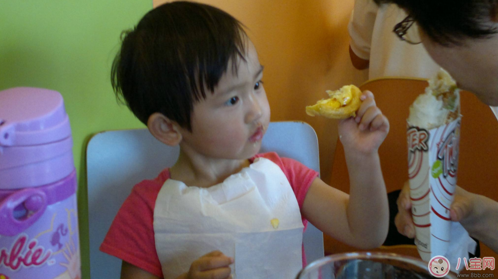 寶寶多大可以吃肉 什么時候給寶寶吃肉最好 寶寶多大可以吃肉 什么時候給寶寶吃肉最好