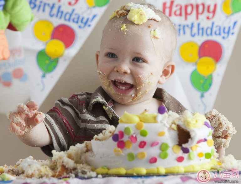 2018孩子一月生日發(fā)什么好  寶寶生日最新說說簡短句子