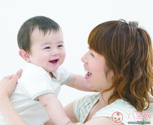 寶寶說(shuō)話早就是智商高嗎  孩子說(shuō)話晚就是語(yǔ)言發(fā)育遲緩嗎