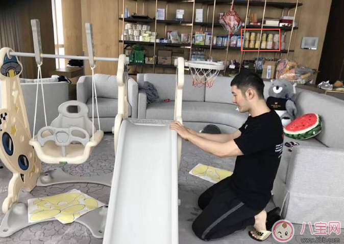 黃曉明兒子吃的什么牌子奶粉 黃曉明兒子小海綿奶粉品牌