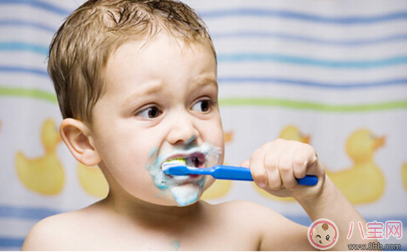 孩子總是清嗓子是怎么回事  孩子老是清嗓子應如何調理