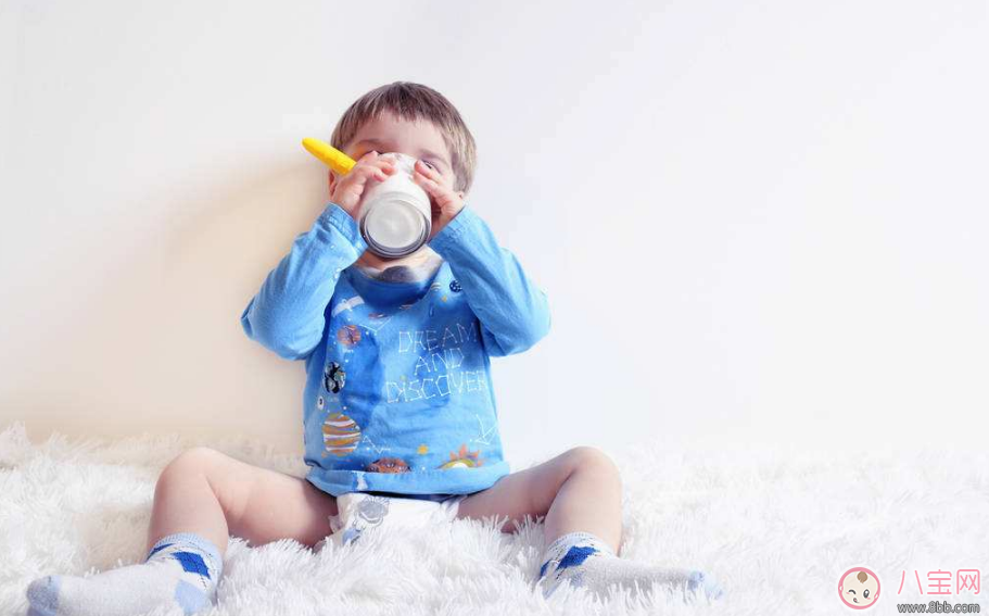 寶寶拉奶瓣要換奶粉嗎    寶寶拉奶瓣怎么選奶粉