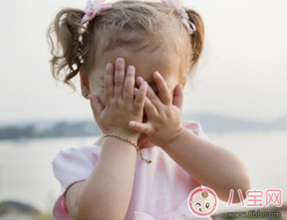 孩子不喜歡當(dāng)眾表演怎么辦 請(qǐng)別忽視了孩子的感受