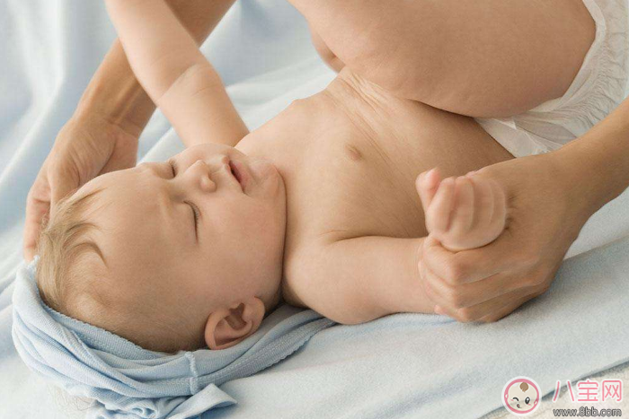 怎樣判斷寶寶是積食發燒  嬰兒積食發燒怎么辦