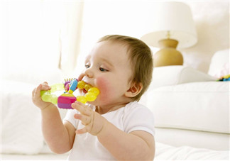 孩子積食怎么推拿  小兒積食發燒推拿手法圖解